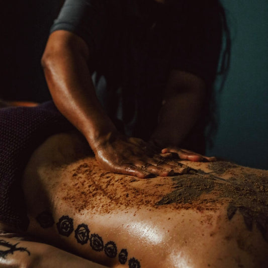 Ayurvedic massage - Udwarthana (dry powder)