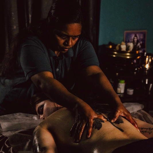 Ayurvedic massage - Abhyangam (full-body oil massage)